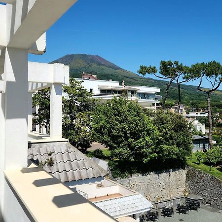 Hotel Sakura Torre del Greco Bagian luar foto