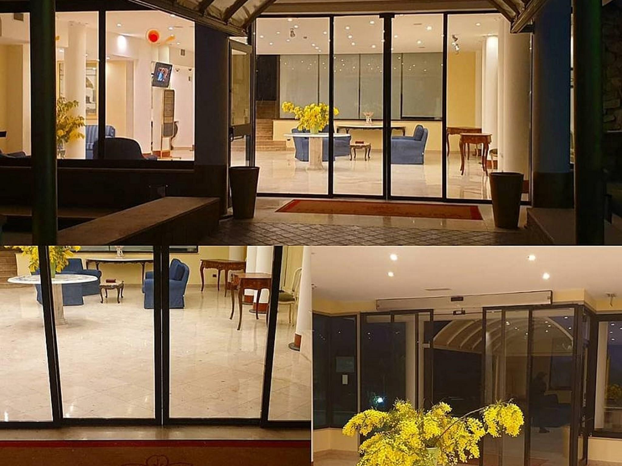 Hotel Sakura Torre del Greco Bagian luar foto
