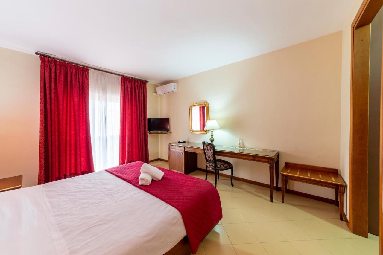 Hotel Sakura Torre del Greco Bagian luar foto