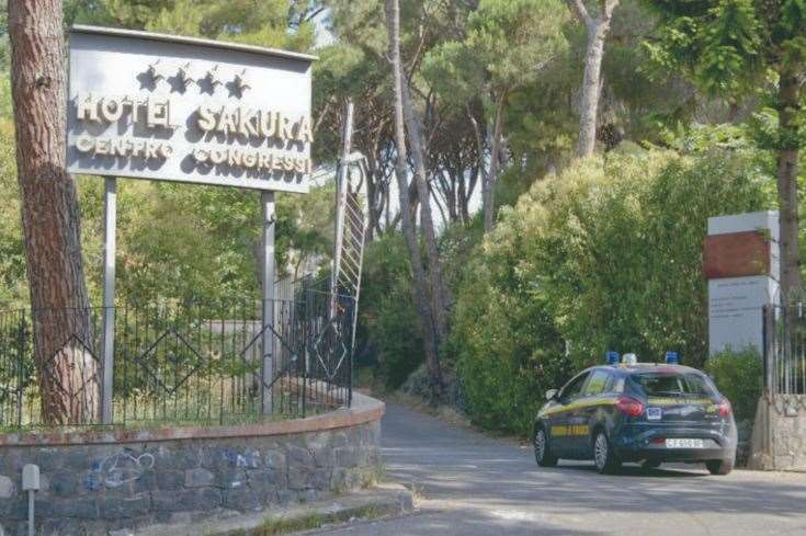 Hotel Sakura Torre del Greco Bagian luar foto