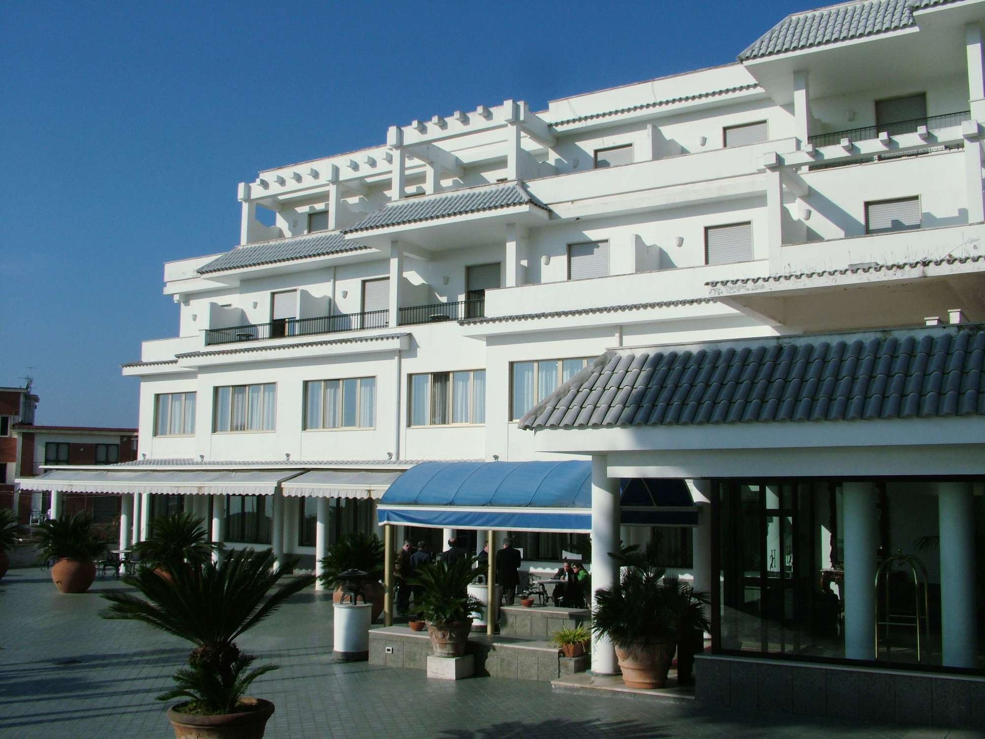 Hotel Sakura Torre del Greco Bagian luar foto