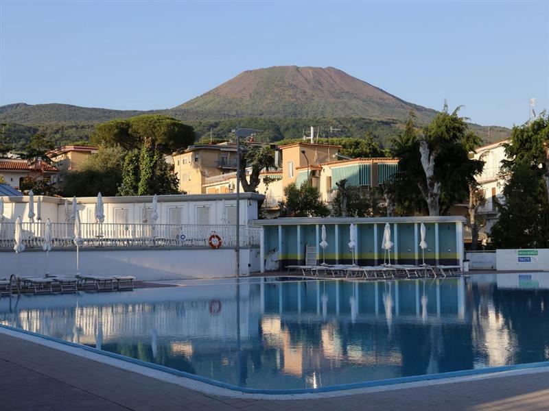 Hotel Sakura Torre del Greco Bagian luar foto